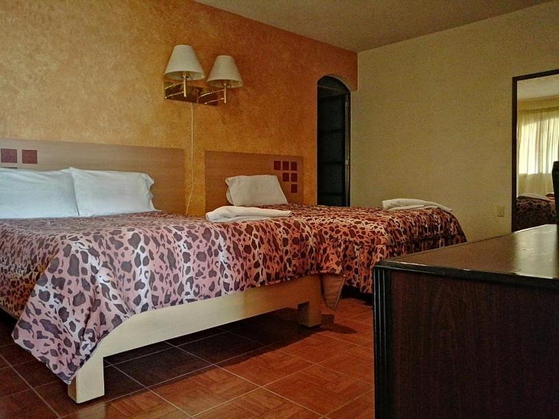 Hotel Real Doxey Tlaxcoapan Kültér fotó